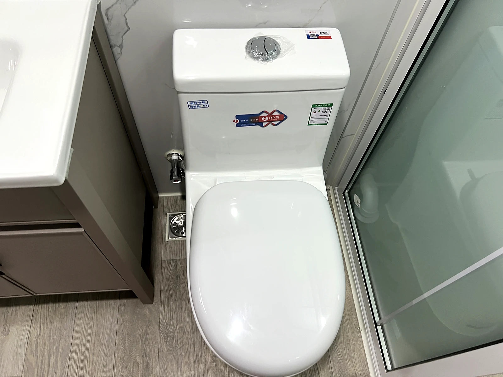 Bathroom vanity and basin